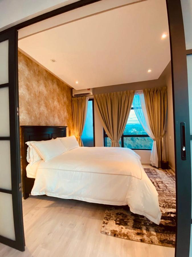 Petronella Suites Apartment @ Jesselton Quay Kota Kinabalu Bagian luar foto