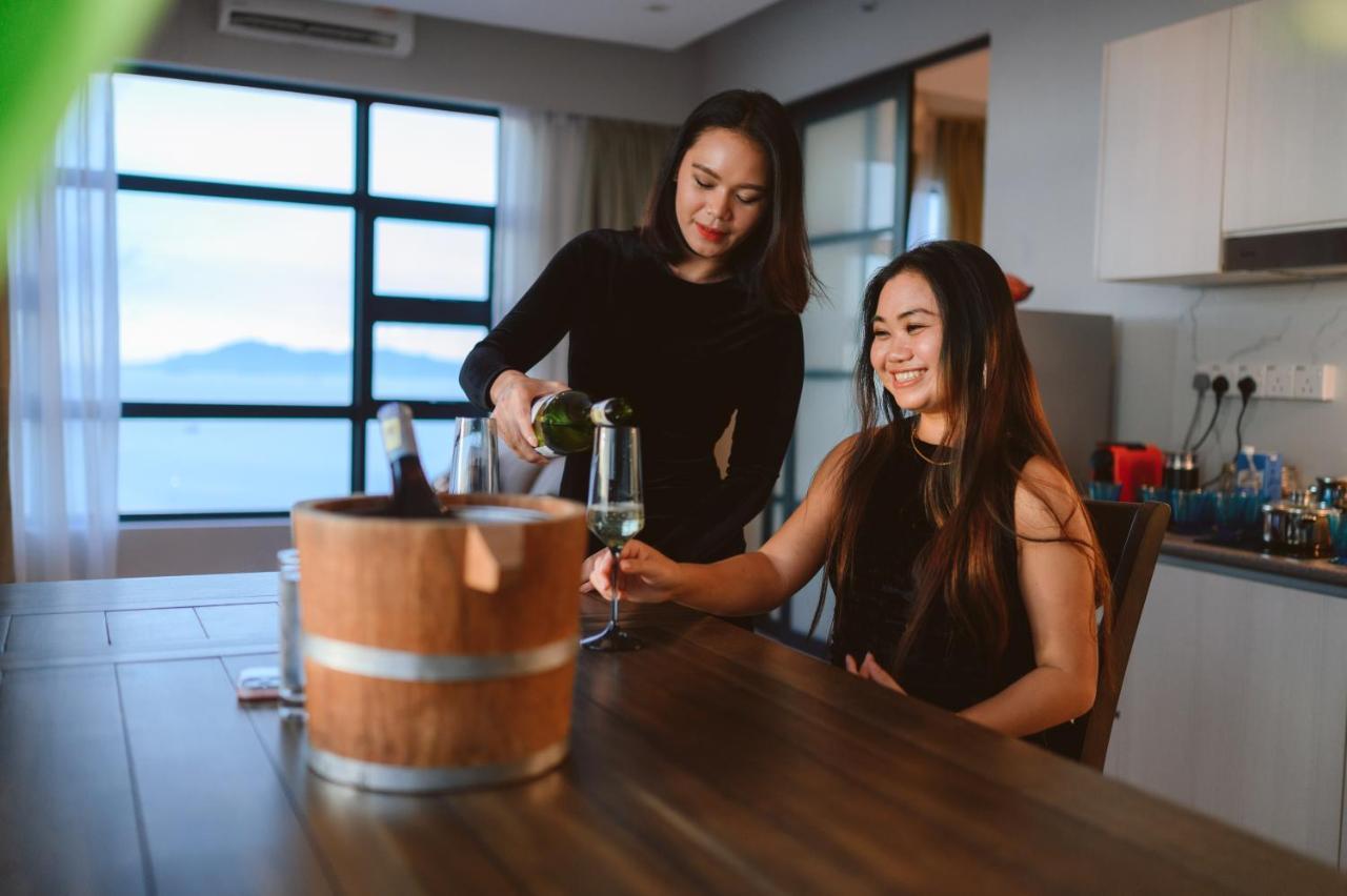 Petronella Suites Apartment @ Jesselton Quay Kota Kinabalu Bagian luar foto