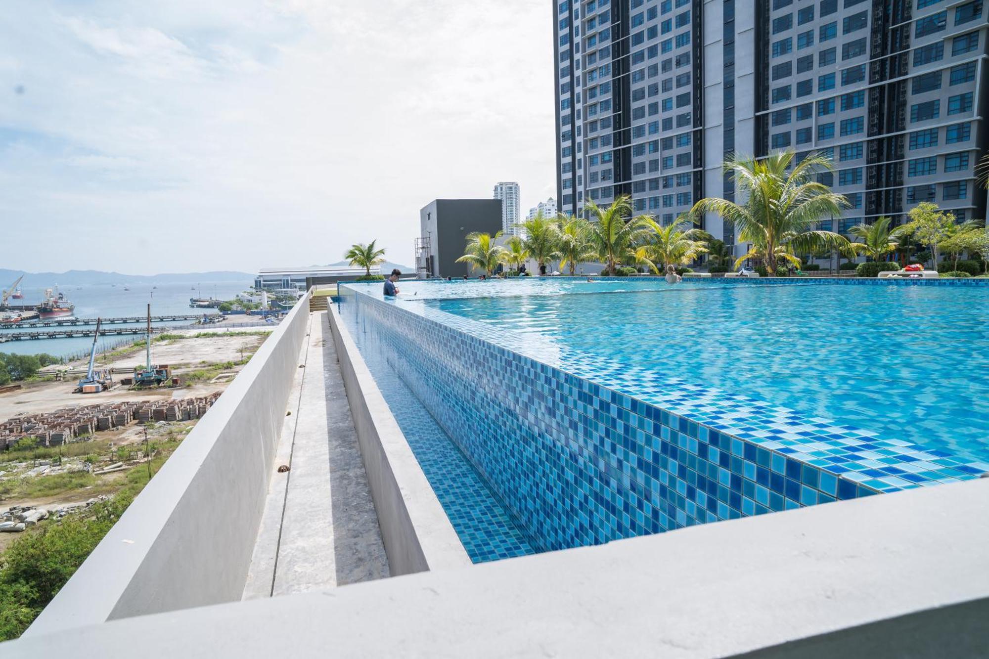 Petronella Suites Apartment @ Jesselton Quay Kota Kinabalu Bagian luar foto